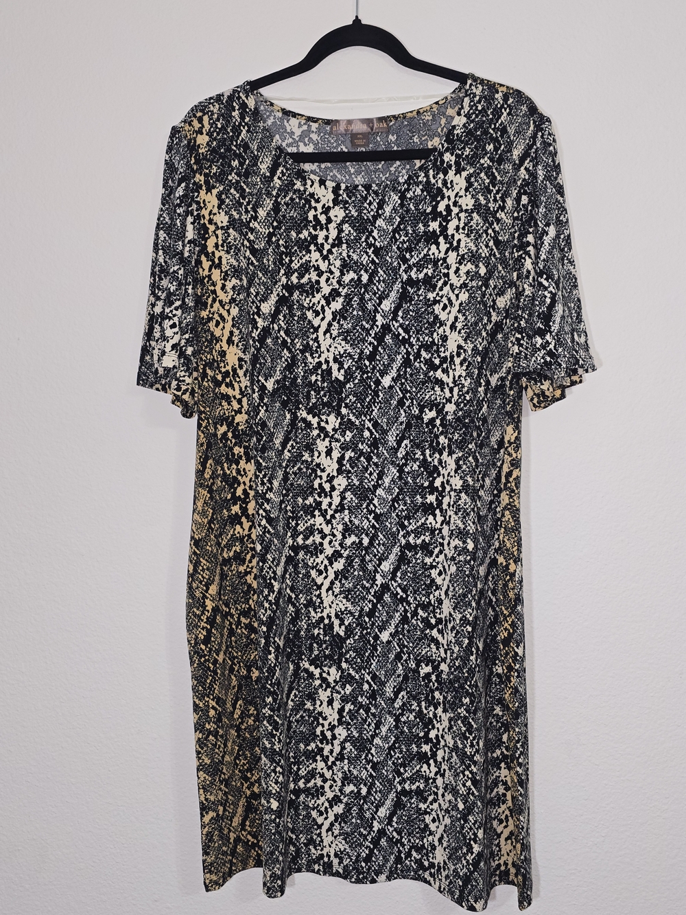 Black & Cream Snake-Print Midi Dress with Short Sleeves